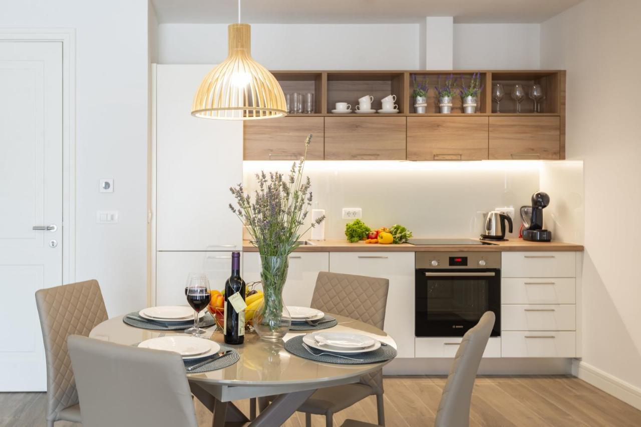 Lustica Apartments Central Tivat Luaran gambar
