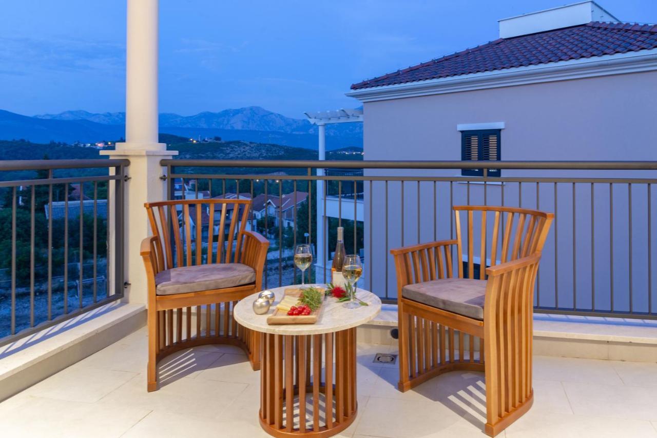 Lustica Apartments Central Tivat Luaran gambar