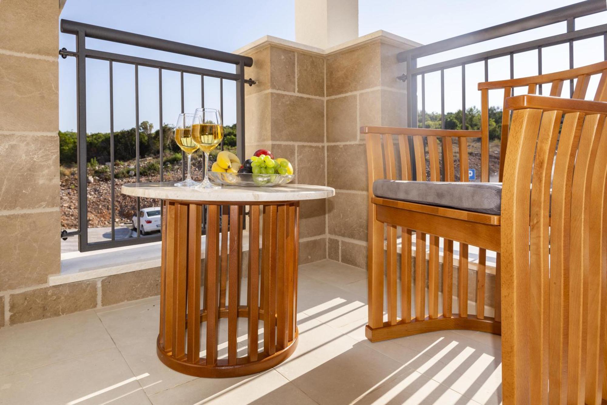 Lustica Apartments Central Tivat Bilik gambar
